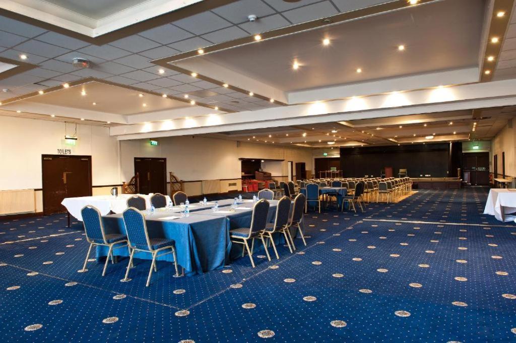 Ox Hotel Carlisle คาร์ลไอเอิล ภายนอก รูปภาพ