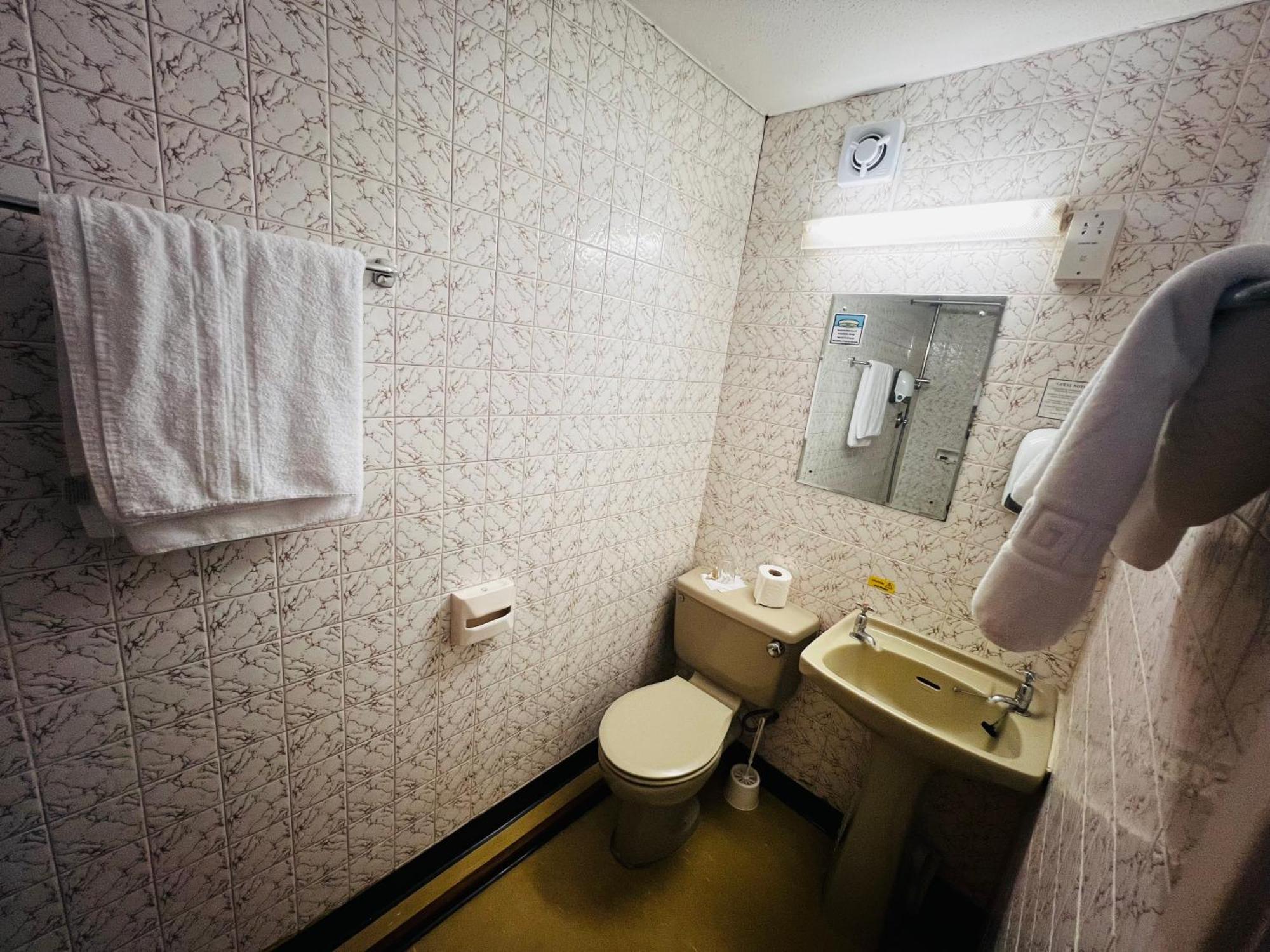 Ox Hotel Carlisle คาร์ลไอเอิล ภายนอก รูปภาพ